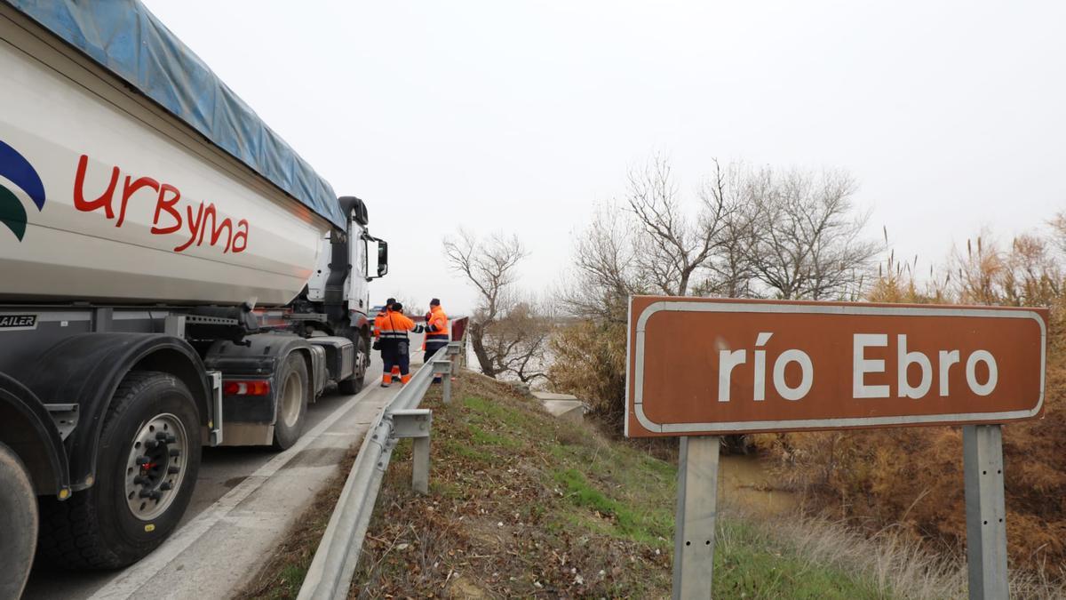 Cartel del río Ebro a la altura de Pina