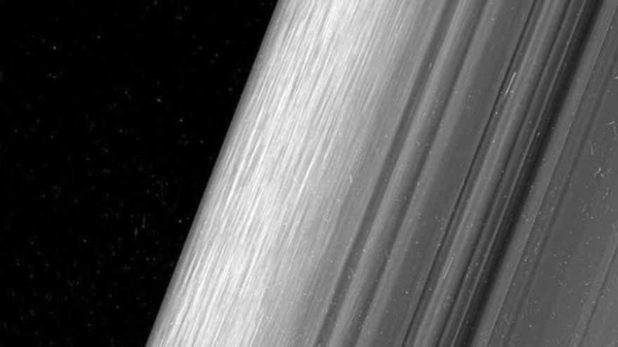 Imagen de los anillos de Saturno captada por la nave &#039;Cassini&#039;.