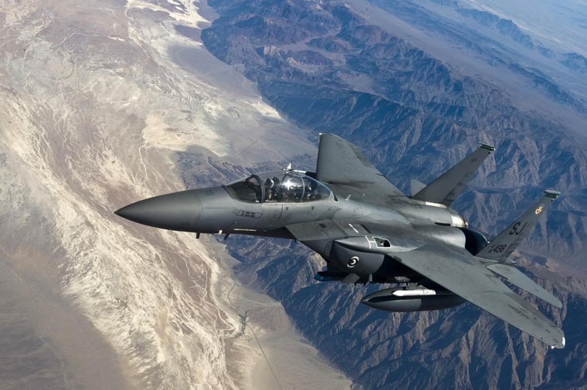 Un avión de combate F15.