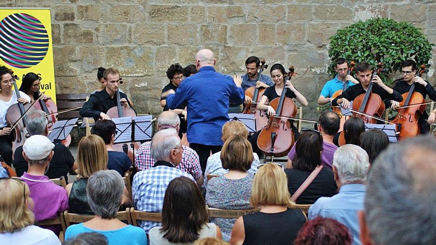 Una imatge dels concerts a la plaça de la Catedral, l&#039;any passat. Enguany hi haurà d&#039;haver distància