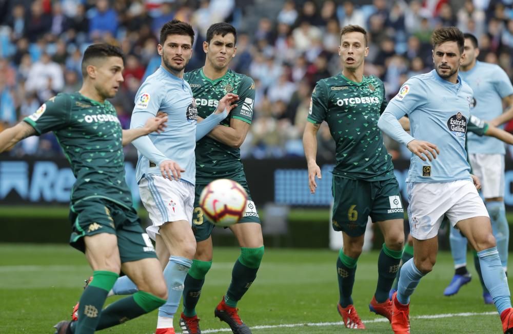 Las mejores imágenes del encuentro entre vigueses y sevillanos en el estadio vigués.