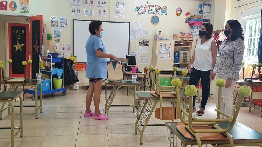 Mascarillas, gel hidroalcohólico y material de limpieza para el inicio del curso escolar en Alcantarilla