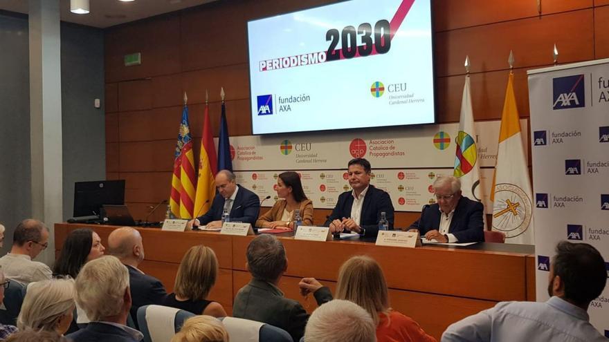 Juan Manuel Corpa, Ruth Merino, Josep Alfonso y Fernando Jáuregui en el acto en la Cardenal Herrera.