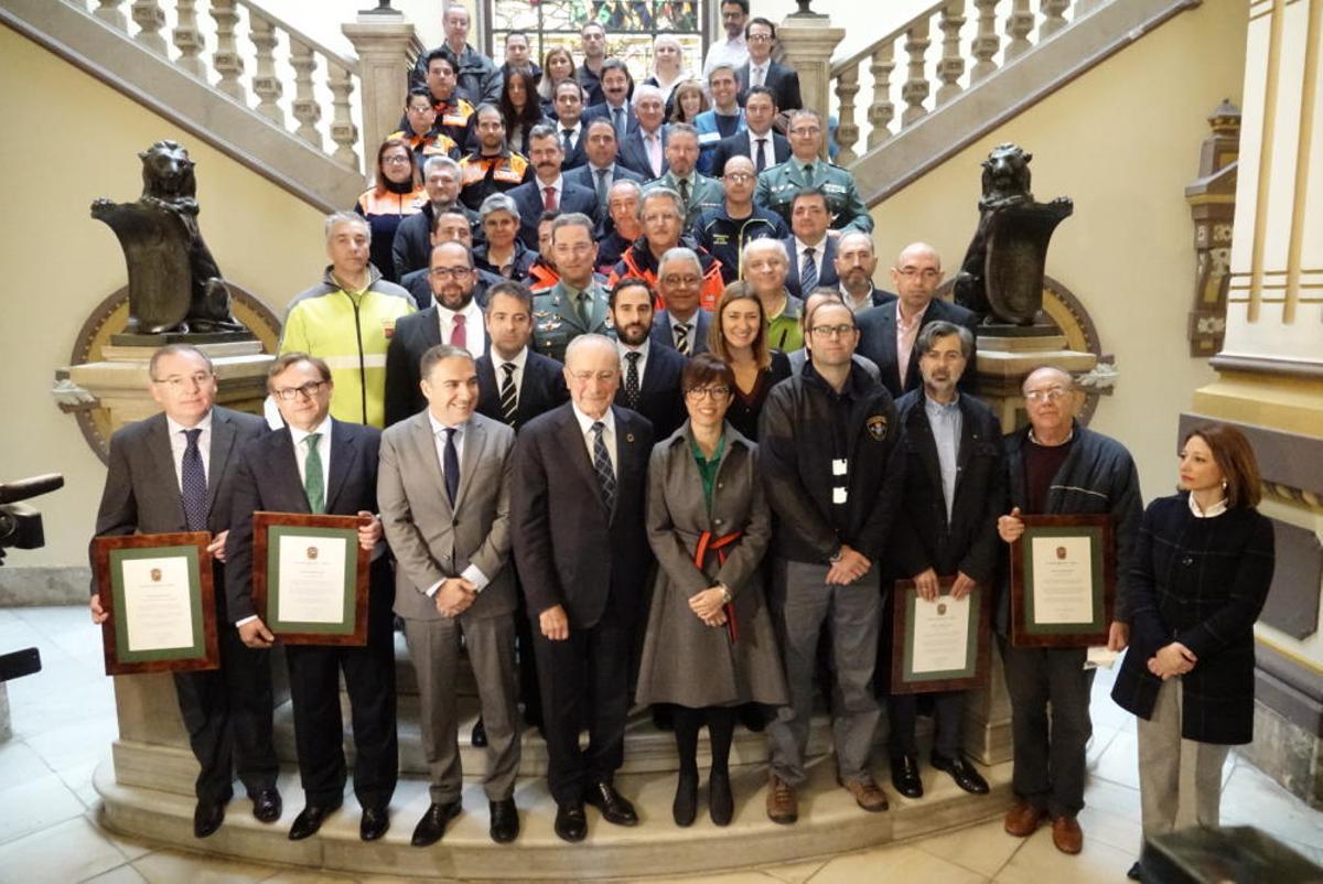 Entrega de las distinciones a los responsables del dispositivo de rescate de Julen.