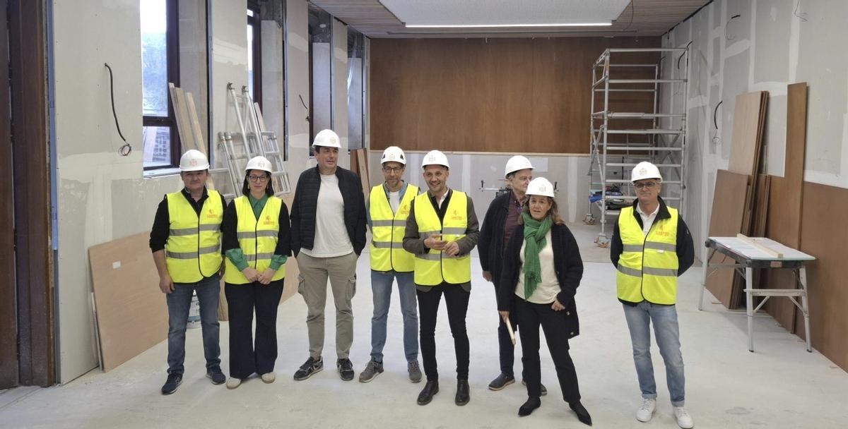 Estado actual de las obras en la sala de cine municipal. Al fondo se instalará la pantalla de 5x3 metros.