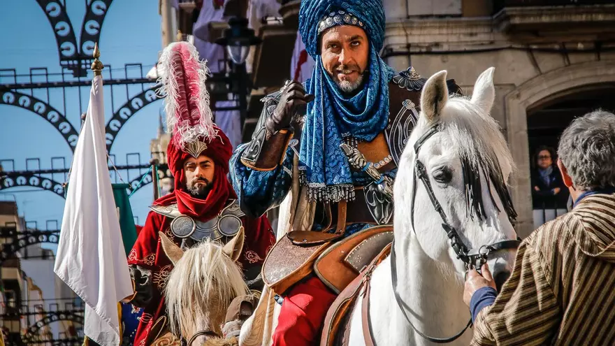 Embajadas en Alcoy: El filo de las palabras