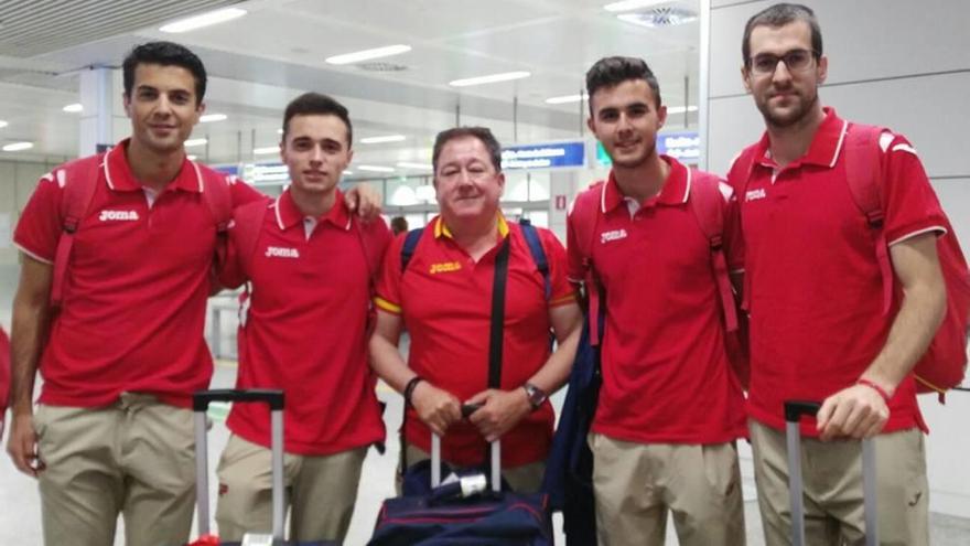 Carrillo, López, Benjamín Sánchez y los junior Bermúdez e Iván López.