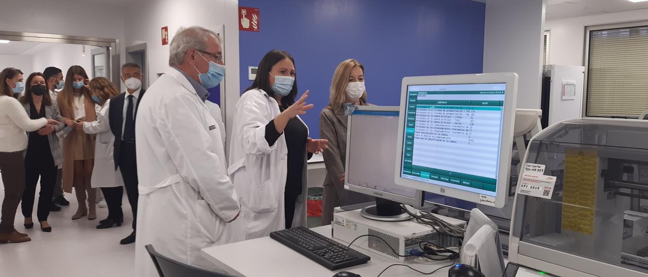 Presentación del nuevo laboratorio del Hospital de Sagunto