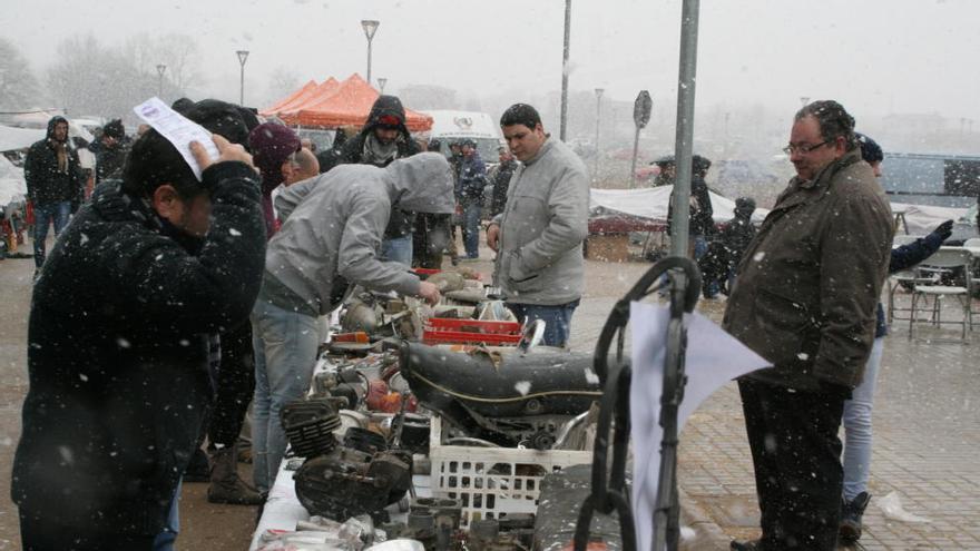 La neu emblanquina Cadaqués i el Port de la Selva