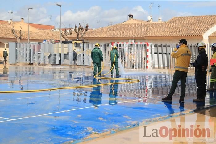 Limpian Los Alcázares tras las fuertes lluvias de los últimos días