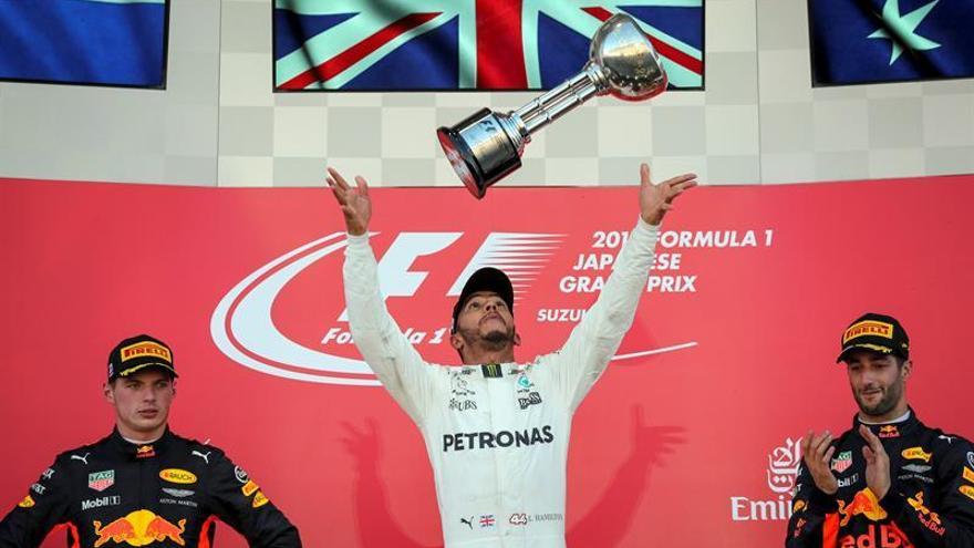 Hamilton gana en Suzuka y se acerca a su cuarto título