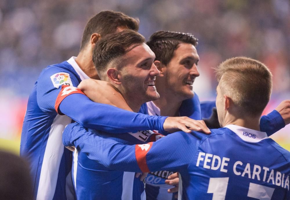 El Dépor cae en Riazor ante Las Palmas