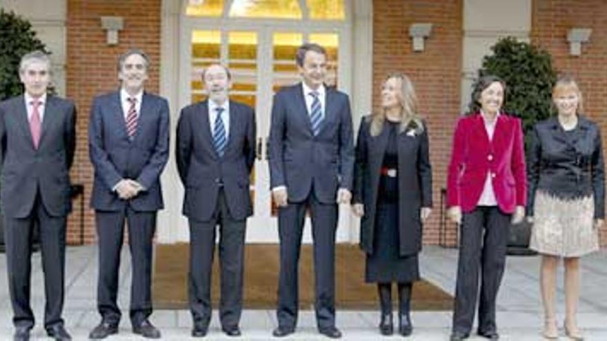 El Consejo de Ministros estrena sus seis nuevos miembros