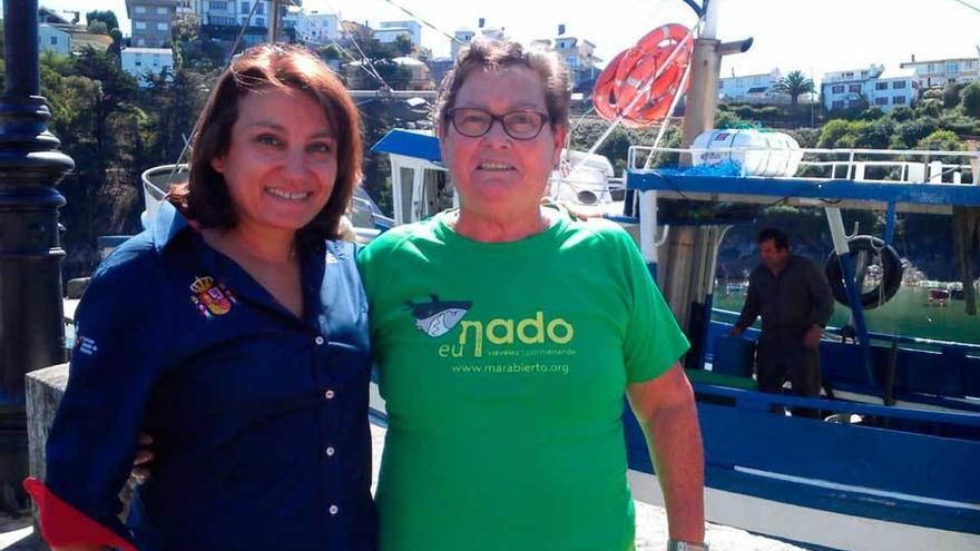 Isabel García y María Antonia Martínez, ayer en Viavélez.