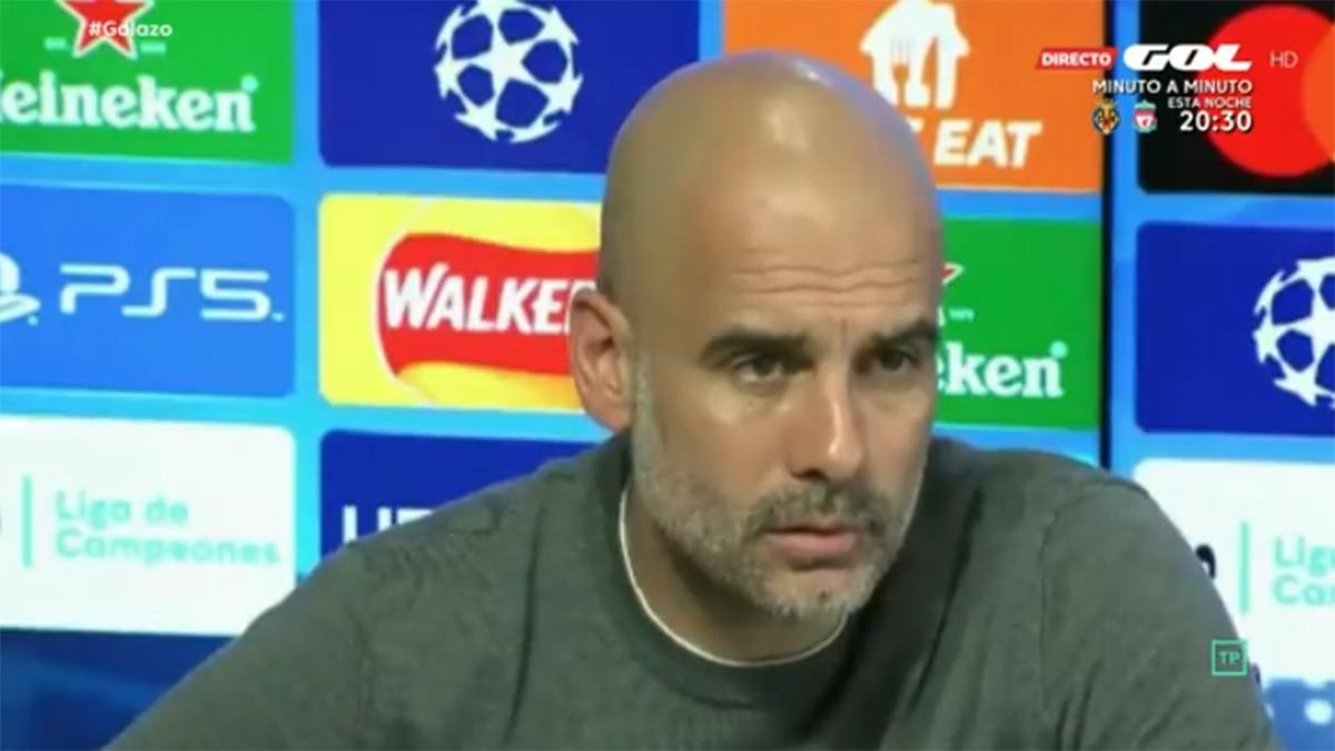 ¡SURREALISTAS las tres preguntas que le hacen a Guardiola sobre el pasillo por el Madrid campeón!