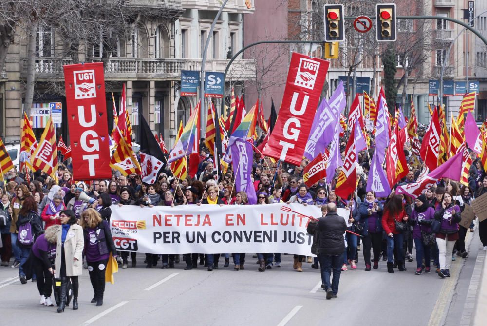 Mobilització a Girona amb motiu de la vaga feminista