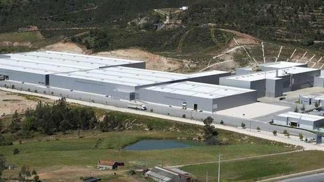 Recreación de la factoría de la pastera Portucel en Figueira da Foz, en fase actual de ampliación. // TNC
