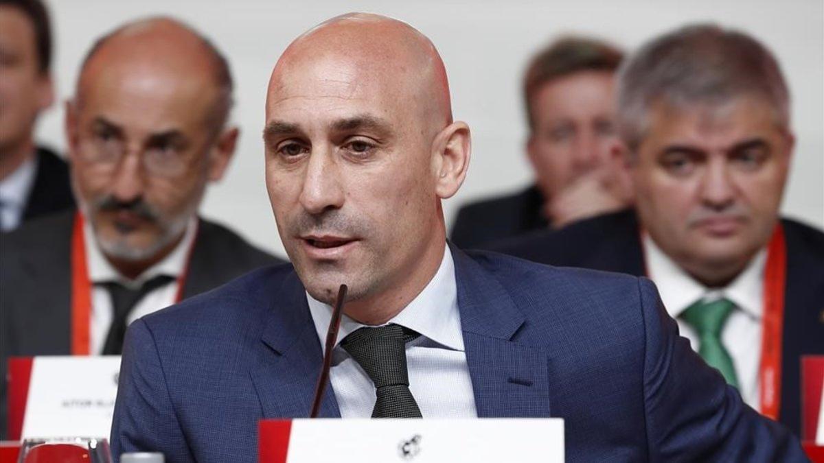 Luis Rubiales estará presente en el sorteo de la Supercopa de España femenina.