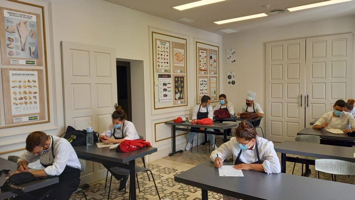 Asistentes a uno de los cursos de formación para personas desempleadas de Cáritas en Córdoba.