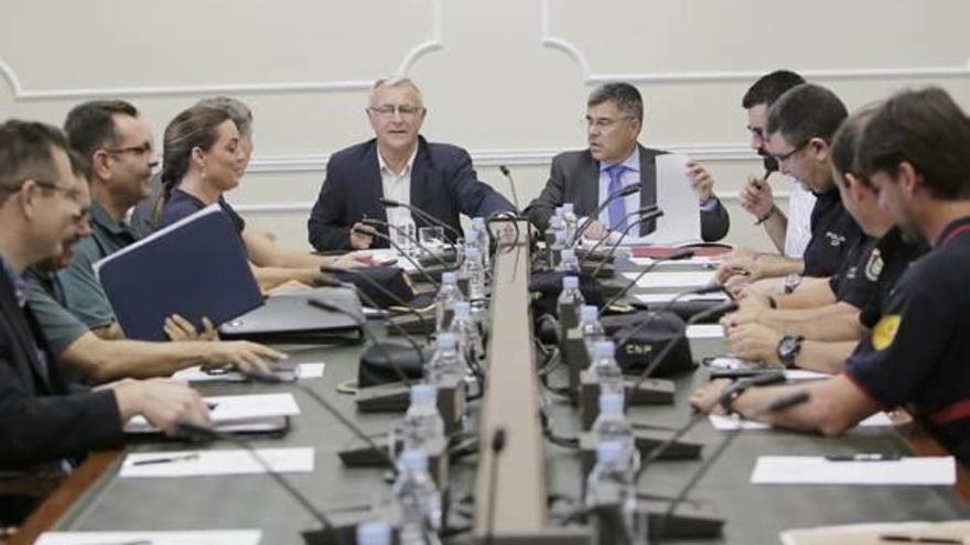 Reunión de la Junta de Seguridad previa al 9 d&#039;Octubre en el Ayuntamiento de València.