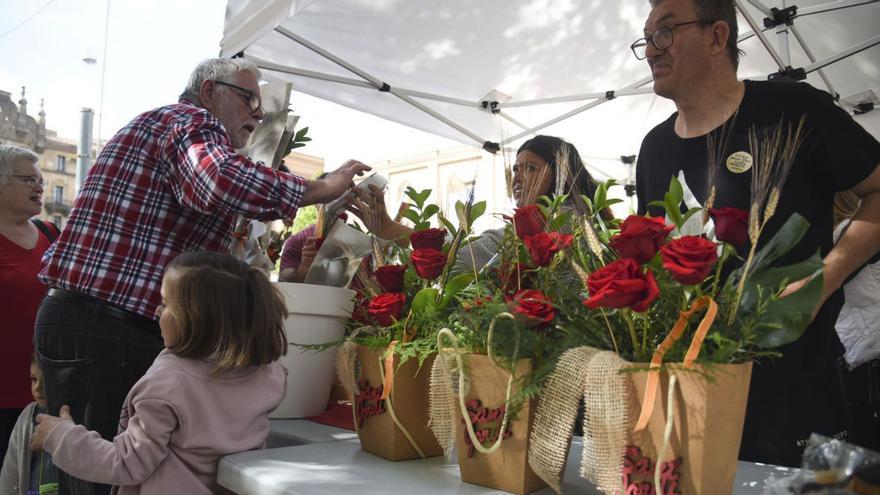 La venda de roses va ser un no parar i es van complir les expectatives