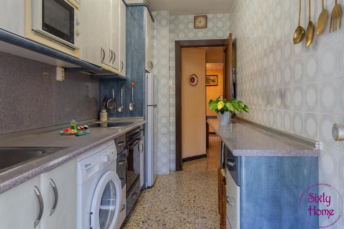 La cocina de la vivienda a la venta en La Bombarda