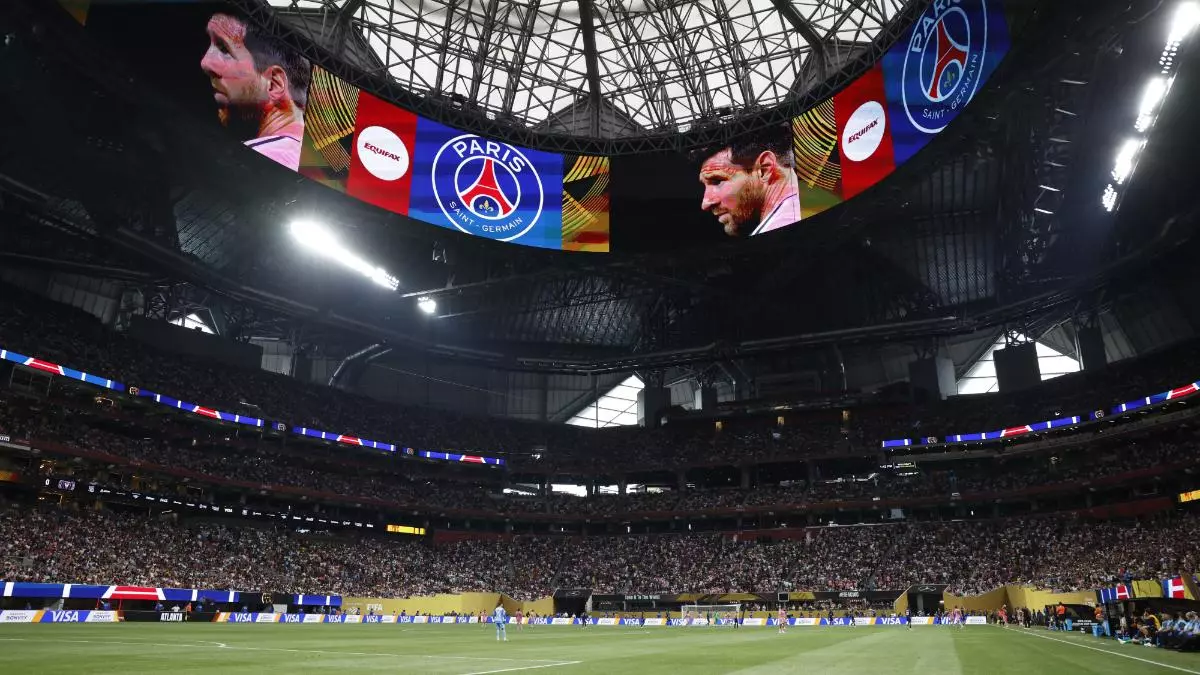 La FIFA, desesperada: el Mundial de Clubes no cuelga el 'sold out' ni regalando entradas