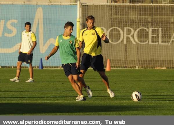 Galería de fotos del entrenamiento del Villarreal CF (22 de octubre del 2012)