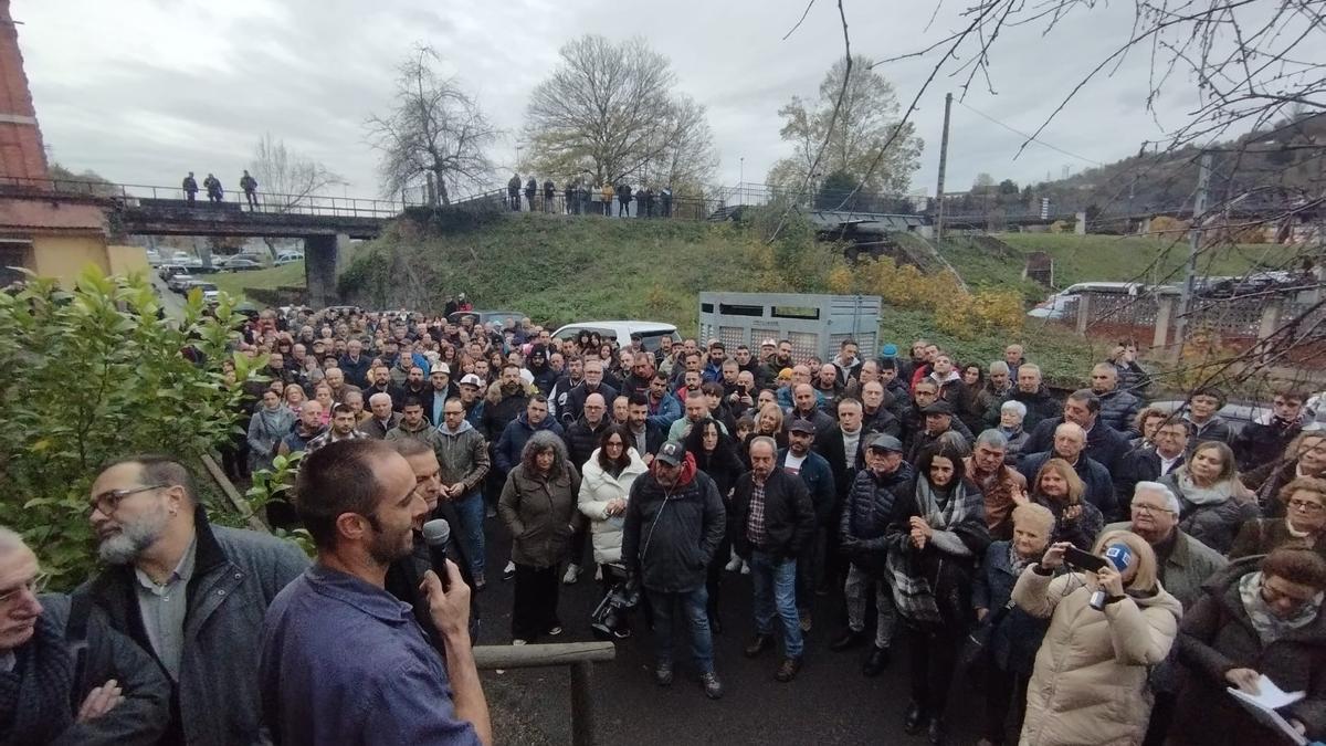VÍDEO:  Concentración de apoyo a la Brigada de Salvamento Minero en el pozo Fondón