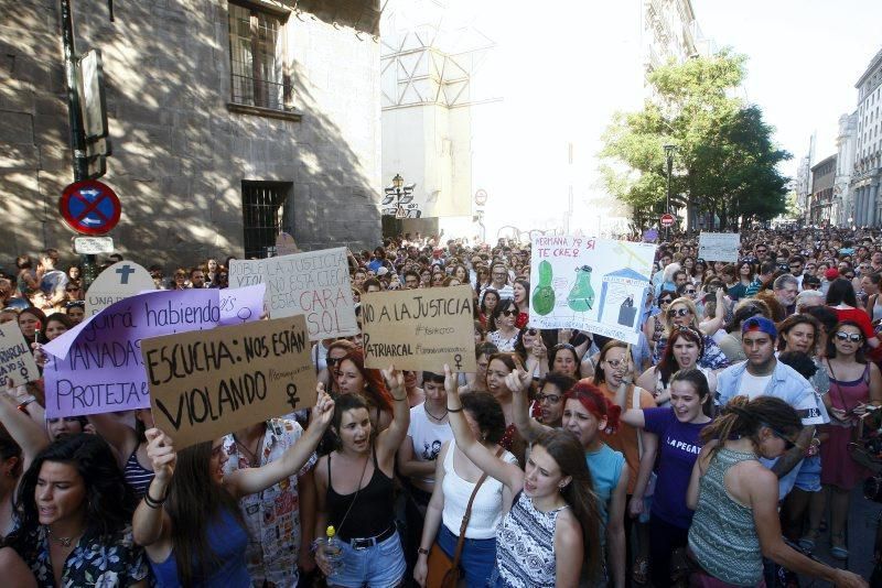 Manifestación contra la puesta en libertad de La Manada en Zaragoza