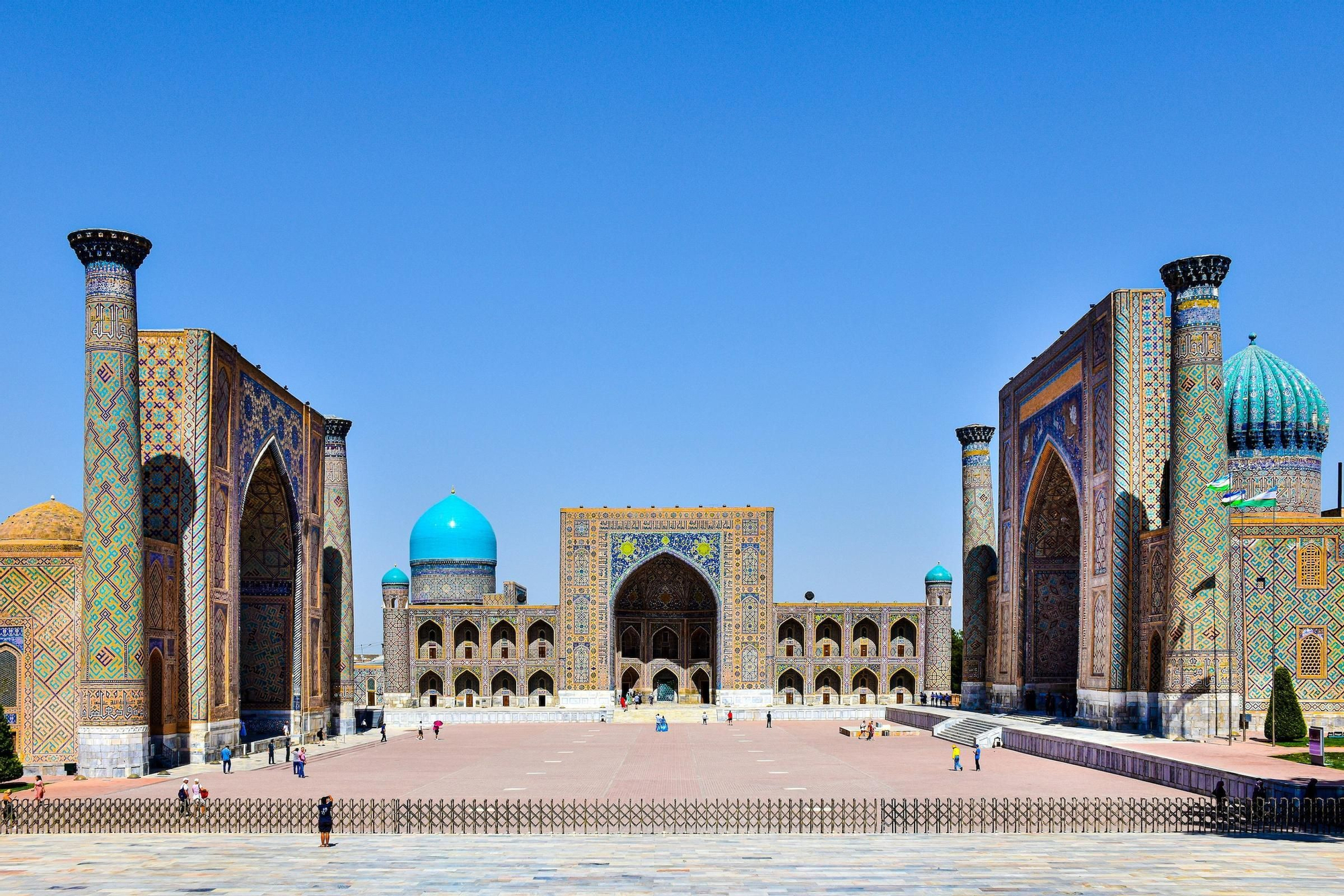La plaza del Registán, en Samarcanda