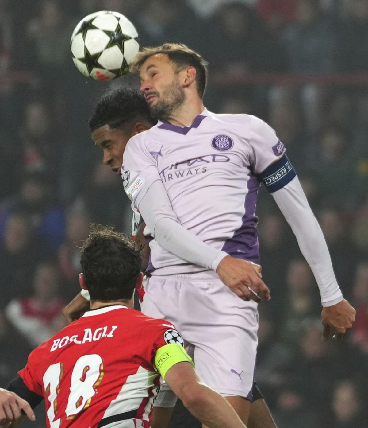 El PSV castiga amb duresa un desorientat i feble Girona El PSV castiga amb duresa un desorientat i feble Girona