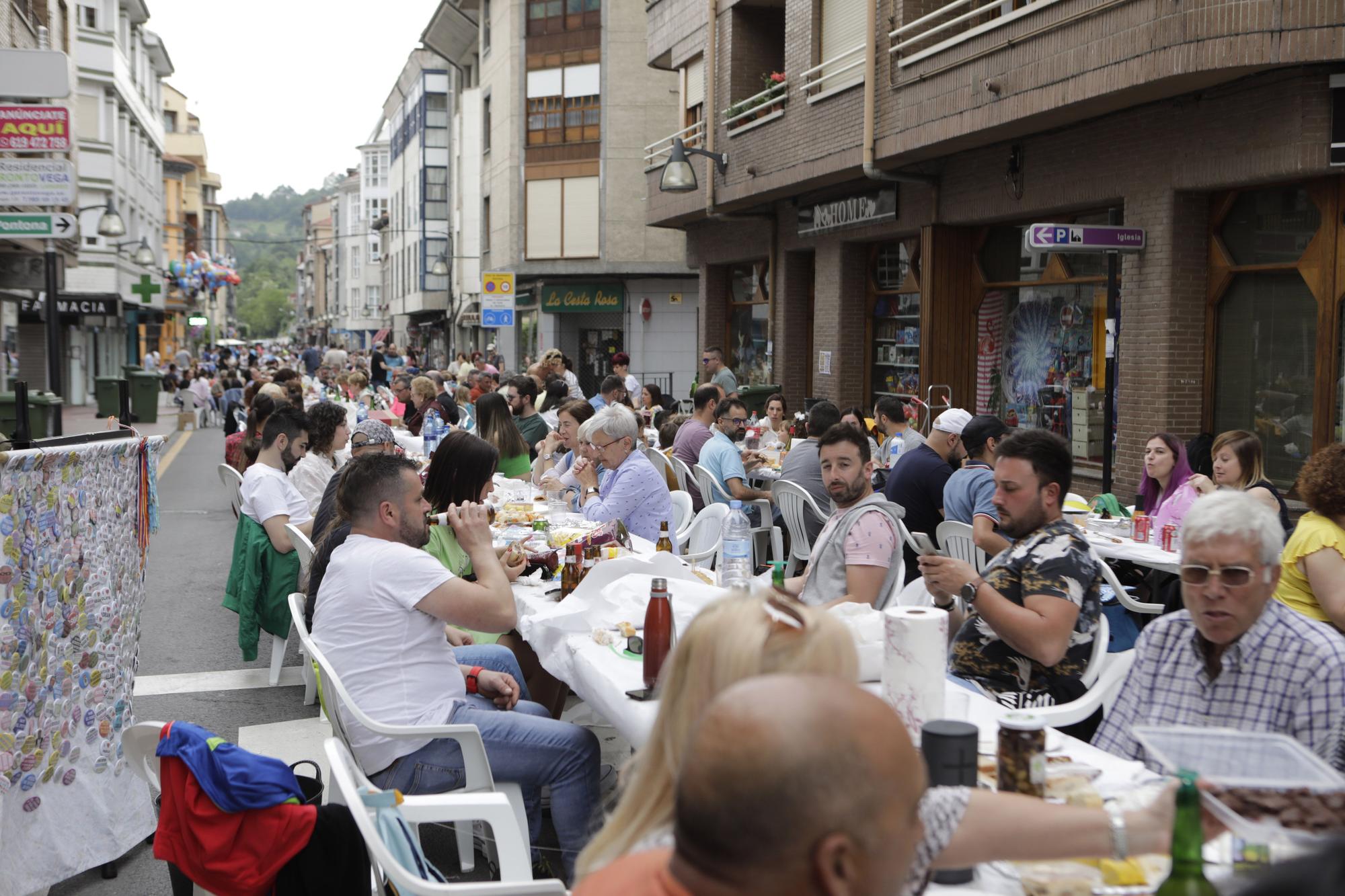 Comida en la calle de Laviana