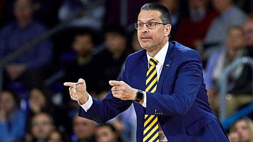 Pedro Martínez, entrenador del Gran Canaria, ayer, en el Palau Blaugrana.