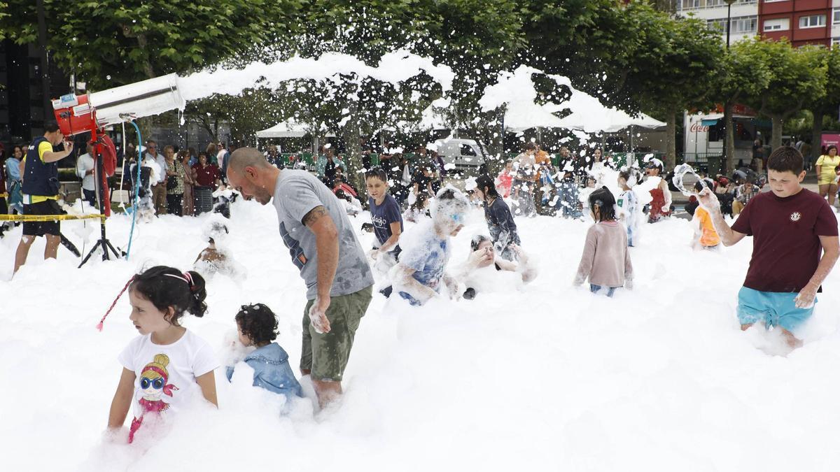 EN IMÁGENES: La fiesta de la espuma de Piedras Blancas