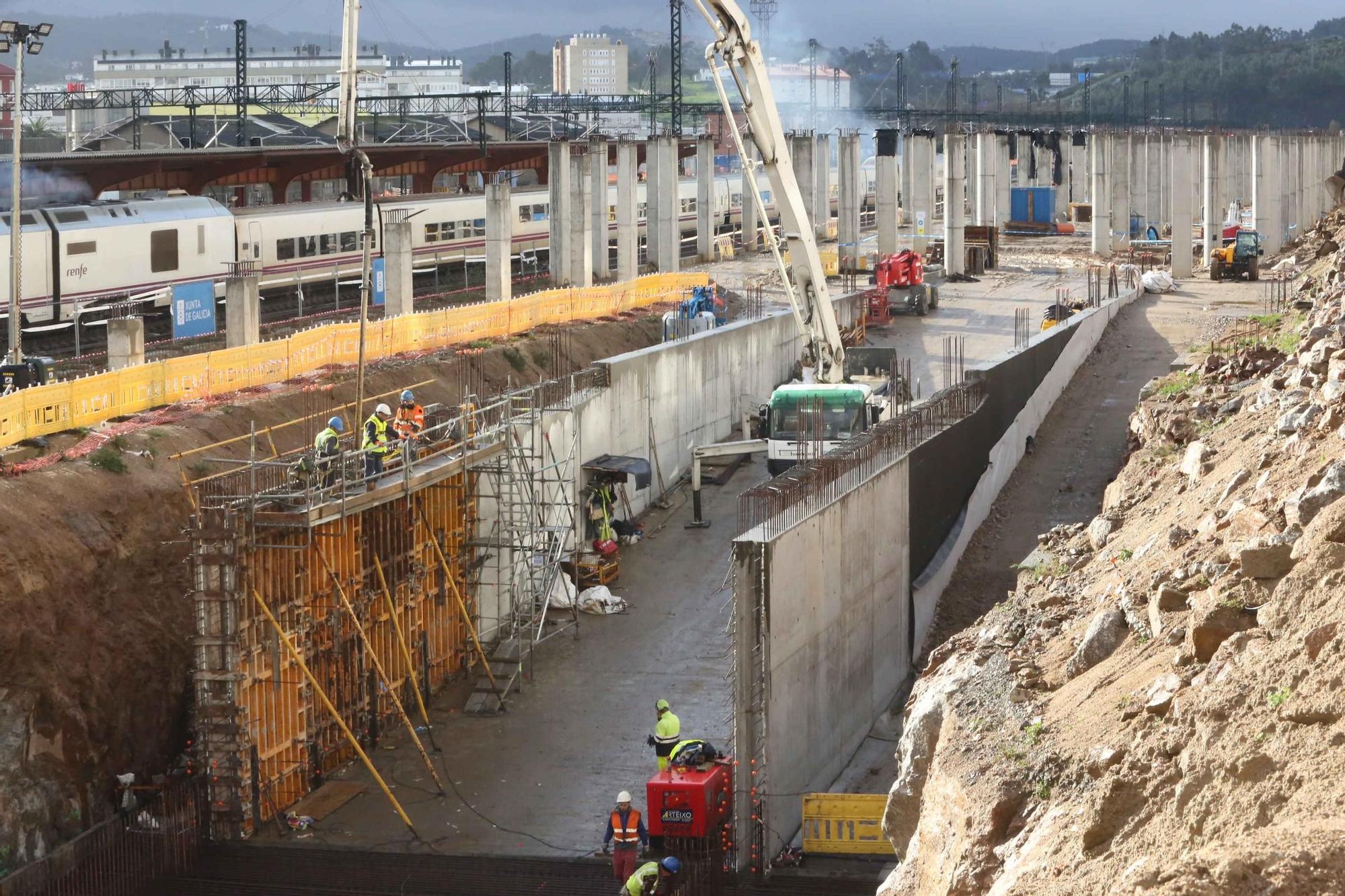 Visita a obra de la terminal de autobuses de la intermodal de A Coruña, con el 72% de las cimentaciones ya ejecutadas