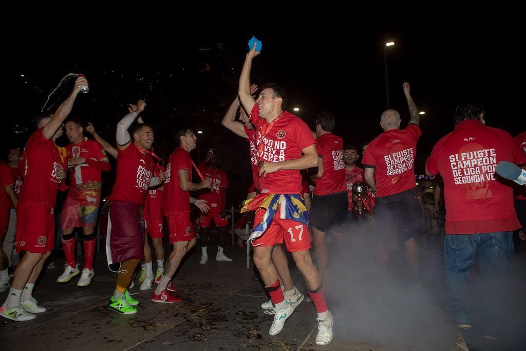La celebración del Jimbee Cartagena como campeón de liga en la Plaza de España