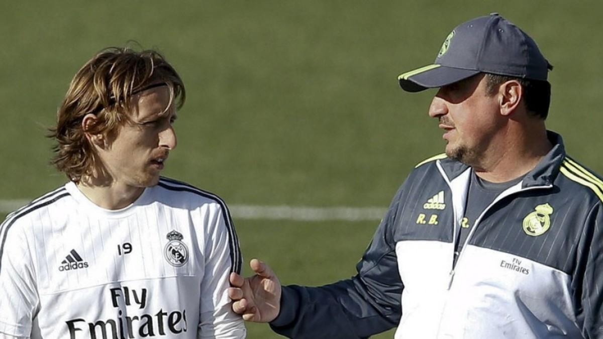 Rafa Benítez junto a Luka Modric