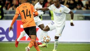 Vinicius lidera la golejada del Madrid camí del Camp Nou