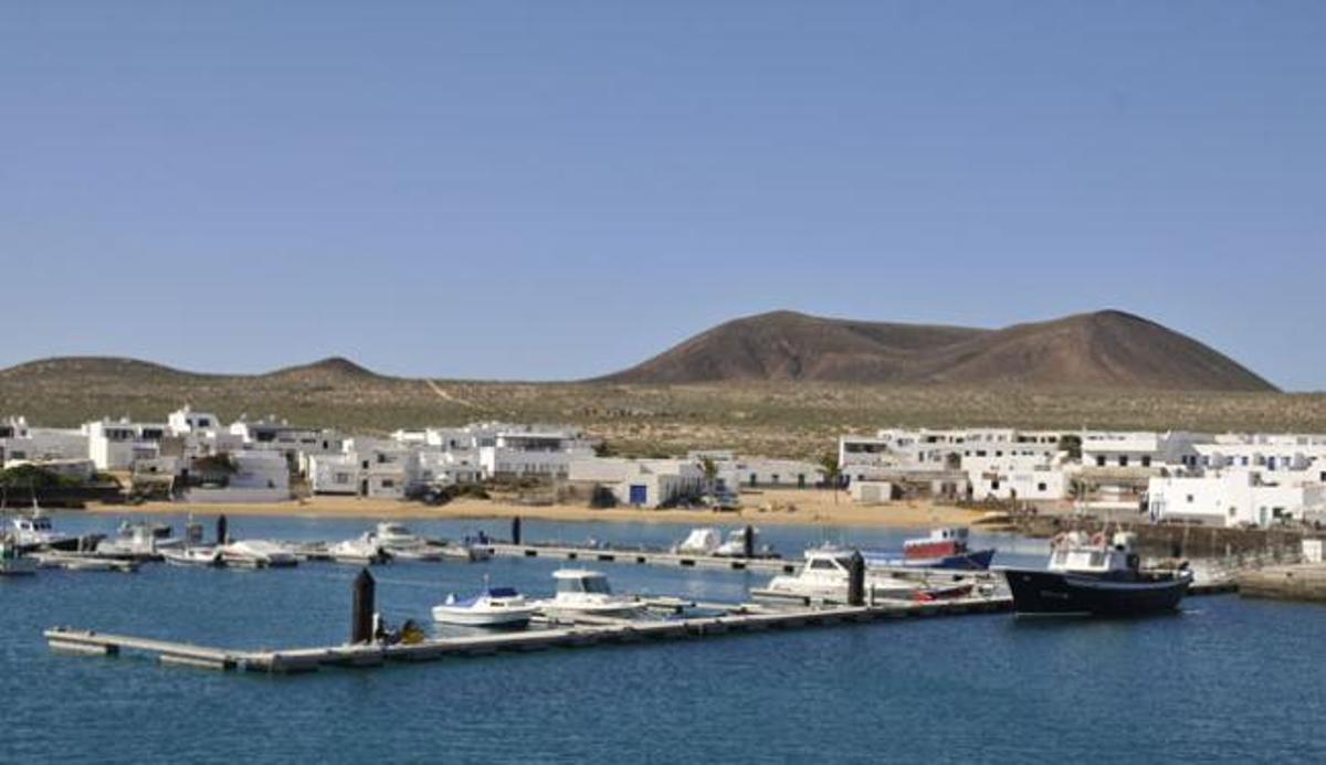 Caleta de Sebo, en la Isla de La Graciosa, en Lanzarote. | javier fuentes