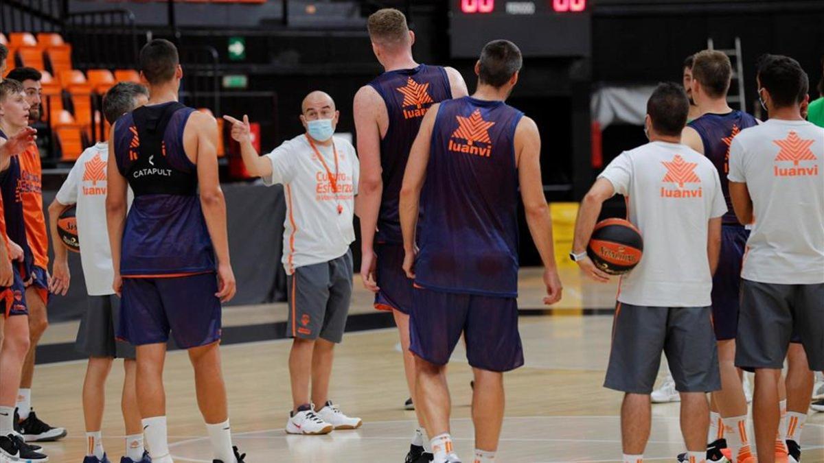 Primer día de trabajo para un Valencia Basket con muchas expectativas