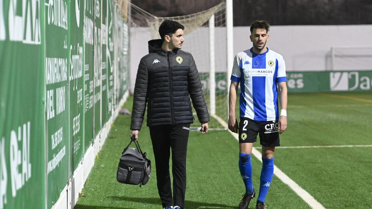 Pedro Sánchez pone la firma al triunfo del Hércules en Mancha Real (1-2)