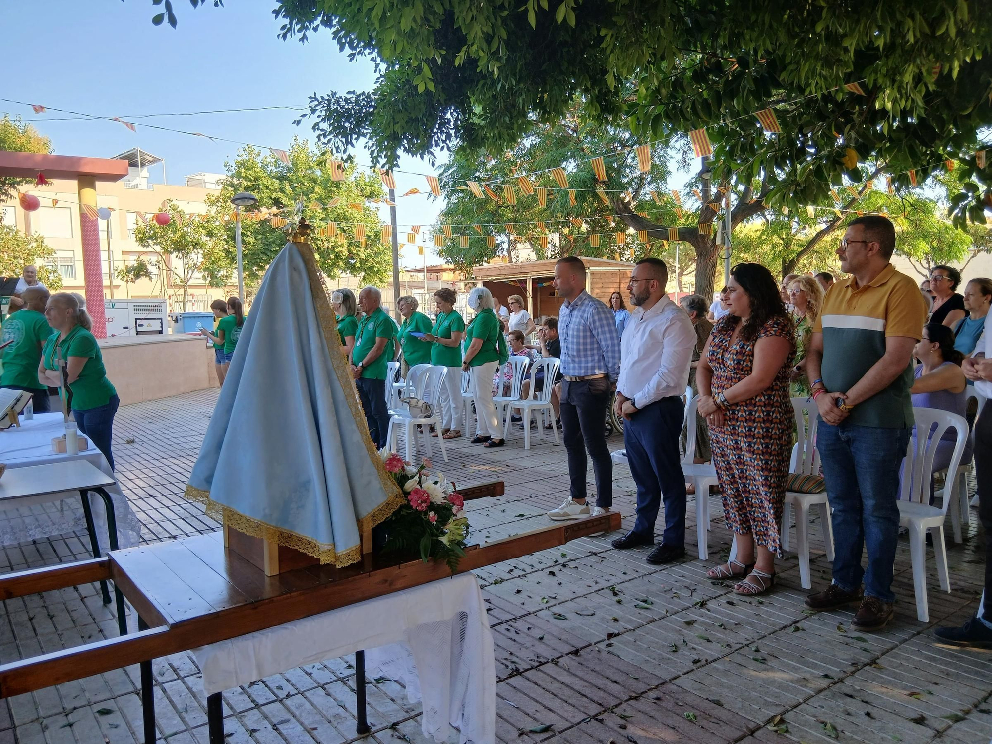 Misa y procesión en las fiestas del barrio El Progreso en Vila-real