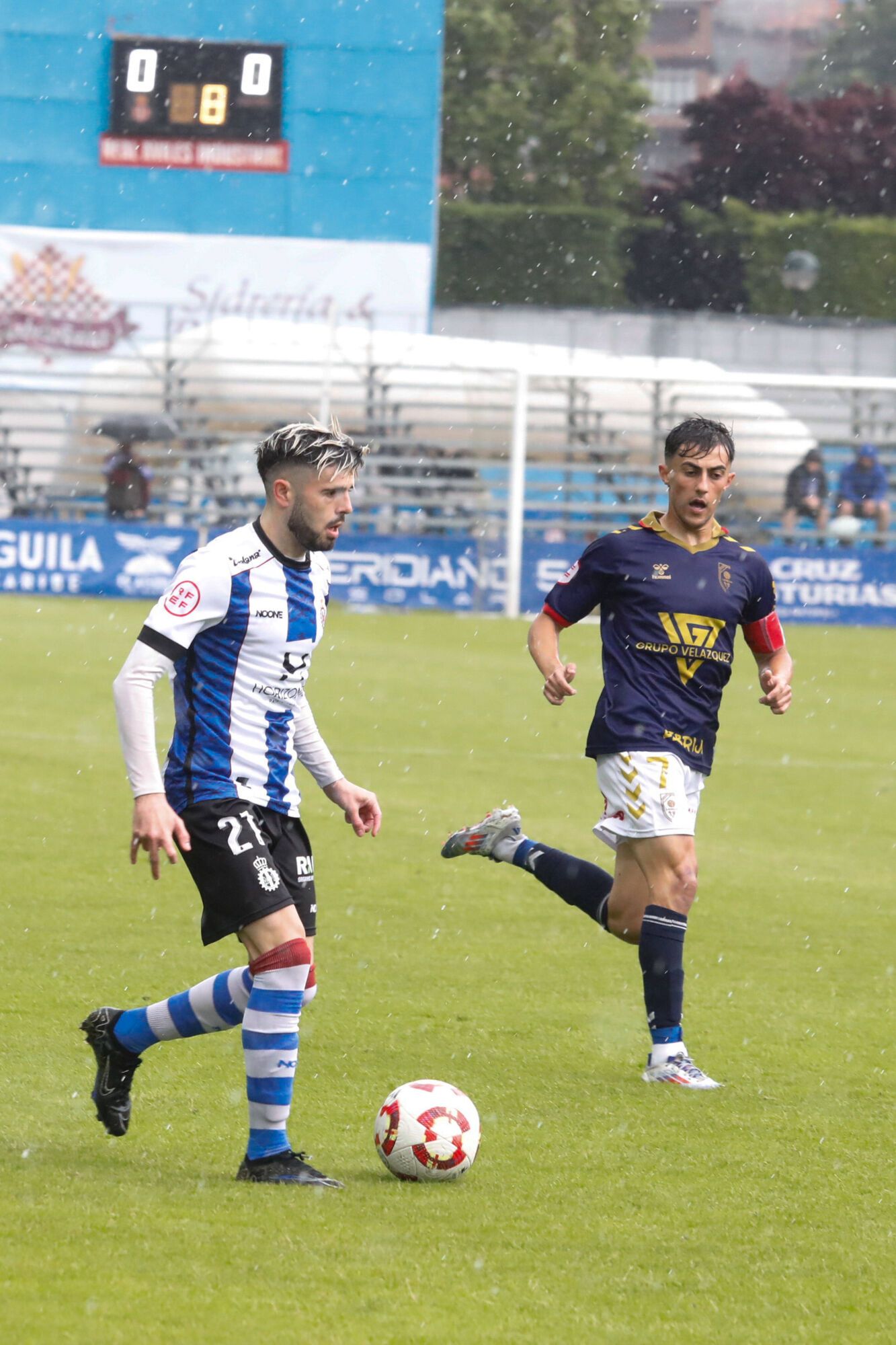 EN IMÁGENES: Ammbientazo en el play-off del Real Avilés contra el Antoniano