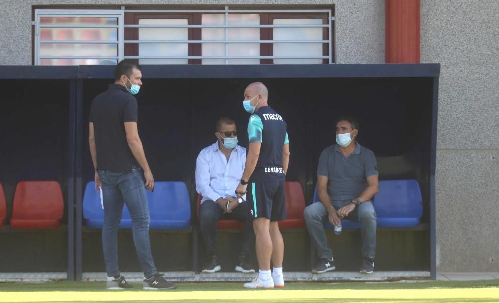 El Levante abre el entrenamiento a los medios