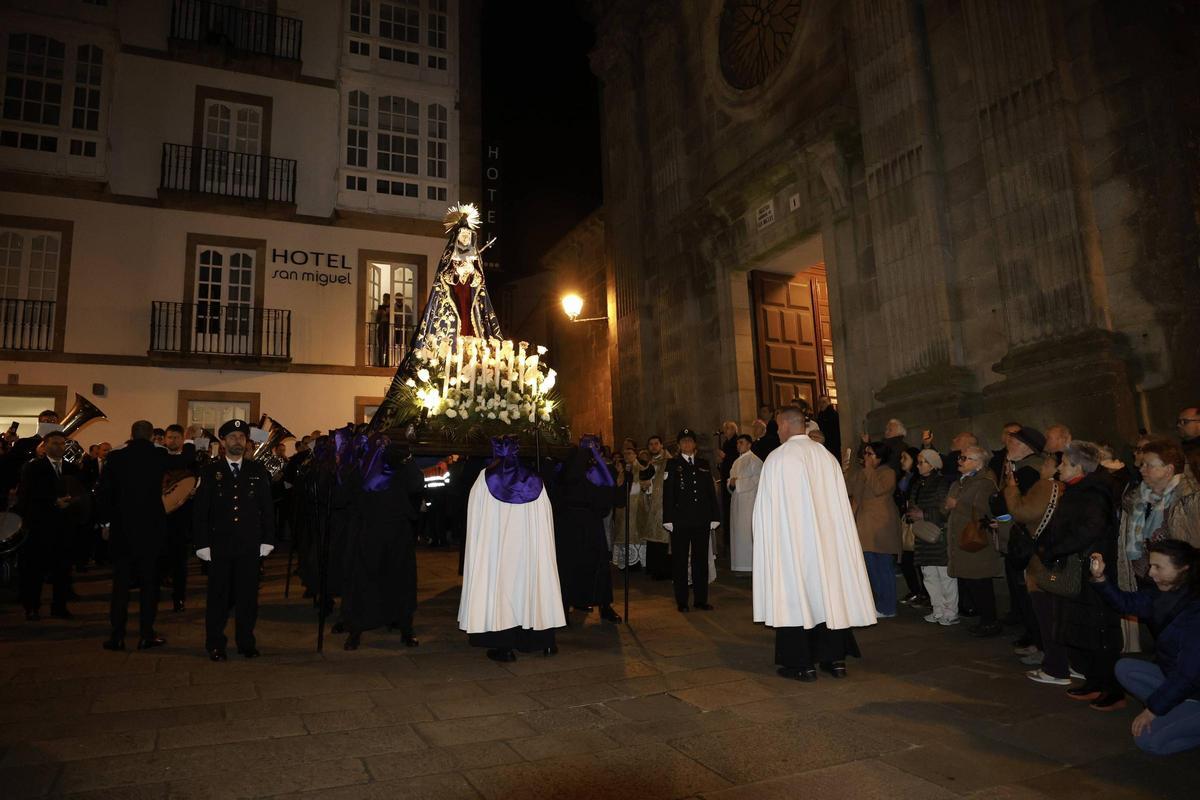 La Dolorosa llena de fervor las rúas de Santiago La Dolorosa llena de fervor las rúas de Santiago
