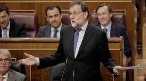 Els ha desafiat a plantejar una reforma de la Constitució si volen canviar l’estatus de la comunitat.