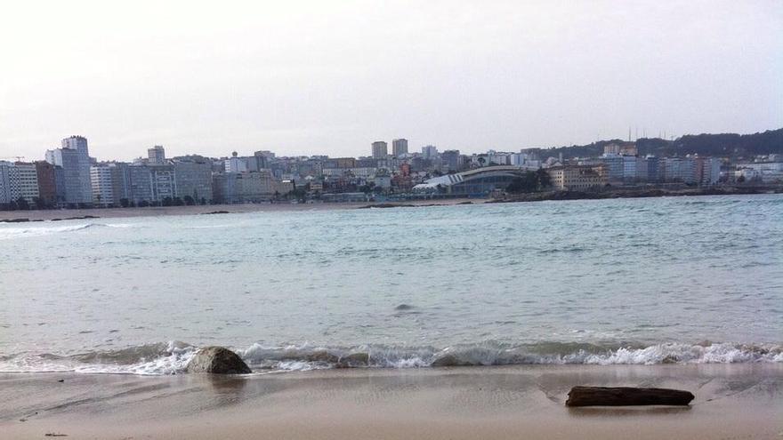 El mar arrastra un juguete sexual a la playa de Matadero