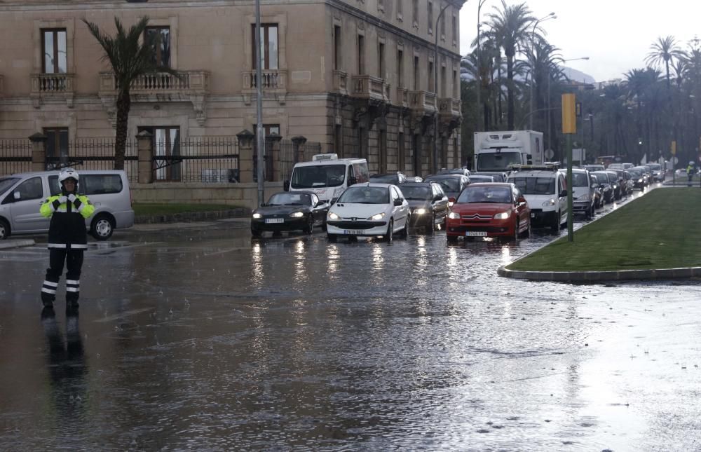 Jornada en Palma marcada por la lluvia