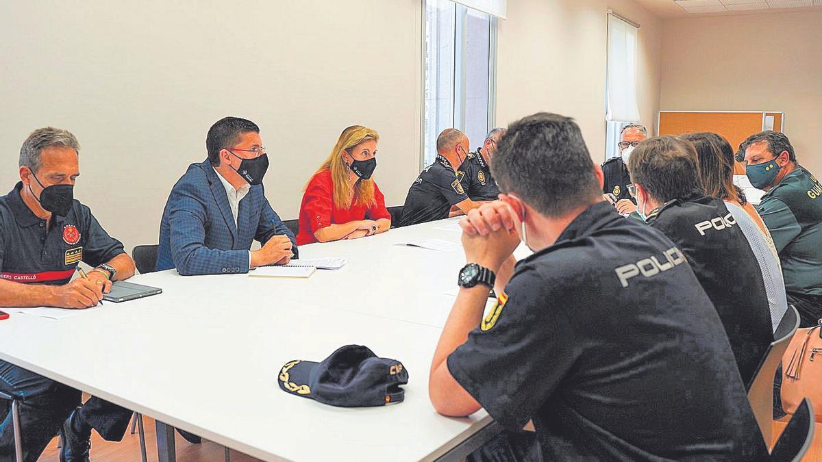 La alcaldesa presidió la reunión extraordinaria de la Junta Local de Seguridad para abordar el dispositivo.